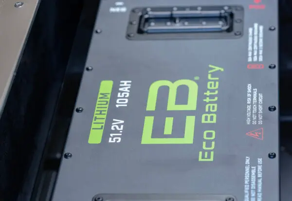 51.2V 105Ah ECO lithium battery system in Epic E40FX – high-capacity power source for long-range electric golf carts