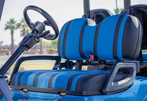 Driver’s cockpit with blue and black bench seat on 2025 ICON i40 cart