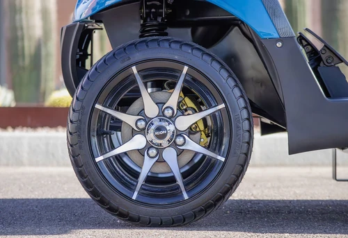 12-inch machined face aluminum wheel with low-profile tire on ICON i40 cart