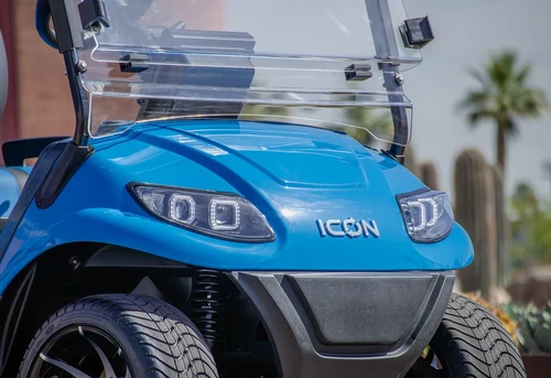 Front fascia of ICON i40 with bold black bumper and tinted fold-down windshield