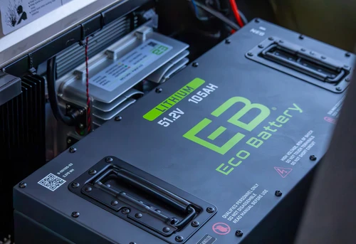 ECO Battery unit labeled 105Ah in ICON i60 battery bay